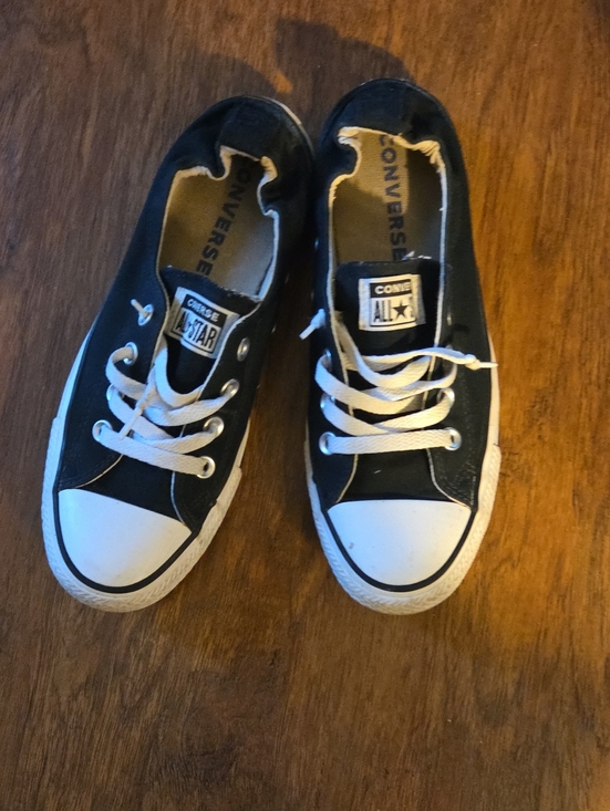 Shoes - Women's converse 8.5